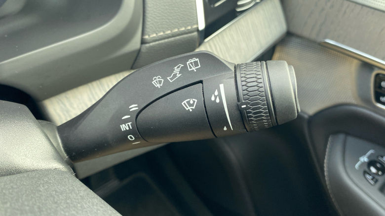 Volvo XC90 2.0 B5P [250] Ultra Dark 5dr AWD Geartronic Petrol Estate